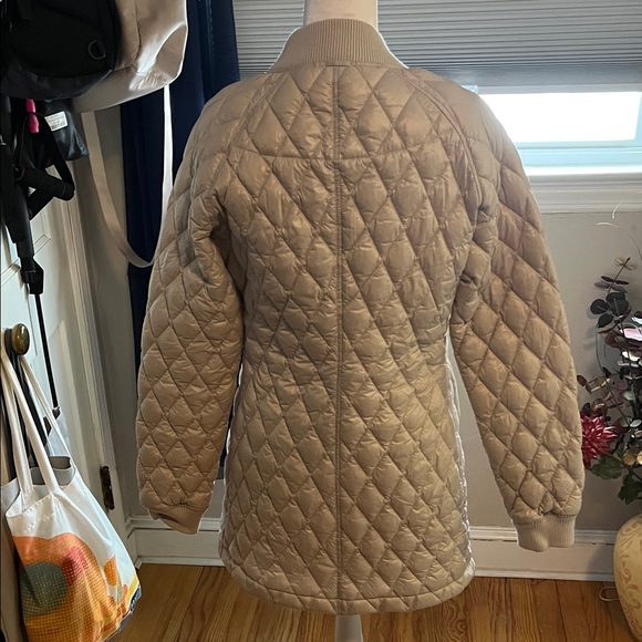 Elegant Beige Quilted Women's Puffer Jacket - Picture 4 of 6
